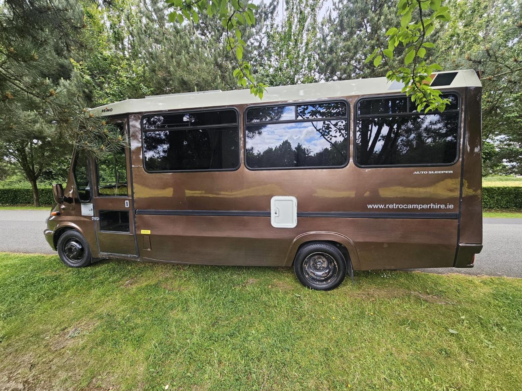 Retro Camper Hire Hotel Dublin Exterior photo